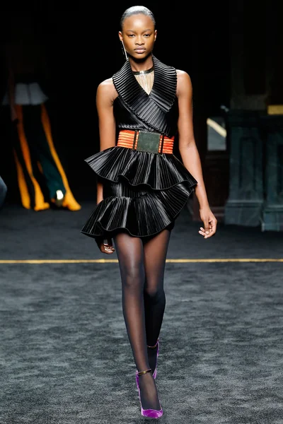 Look 8